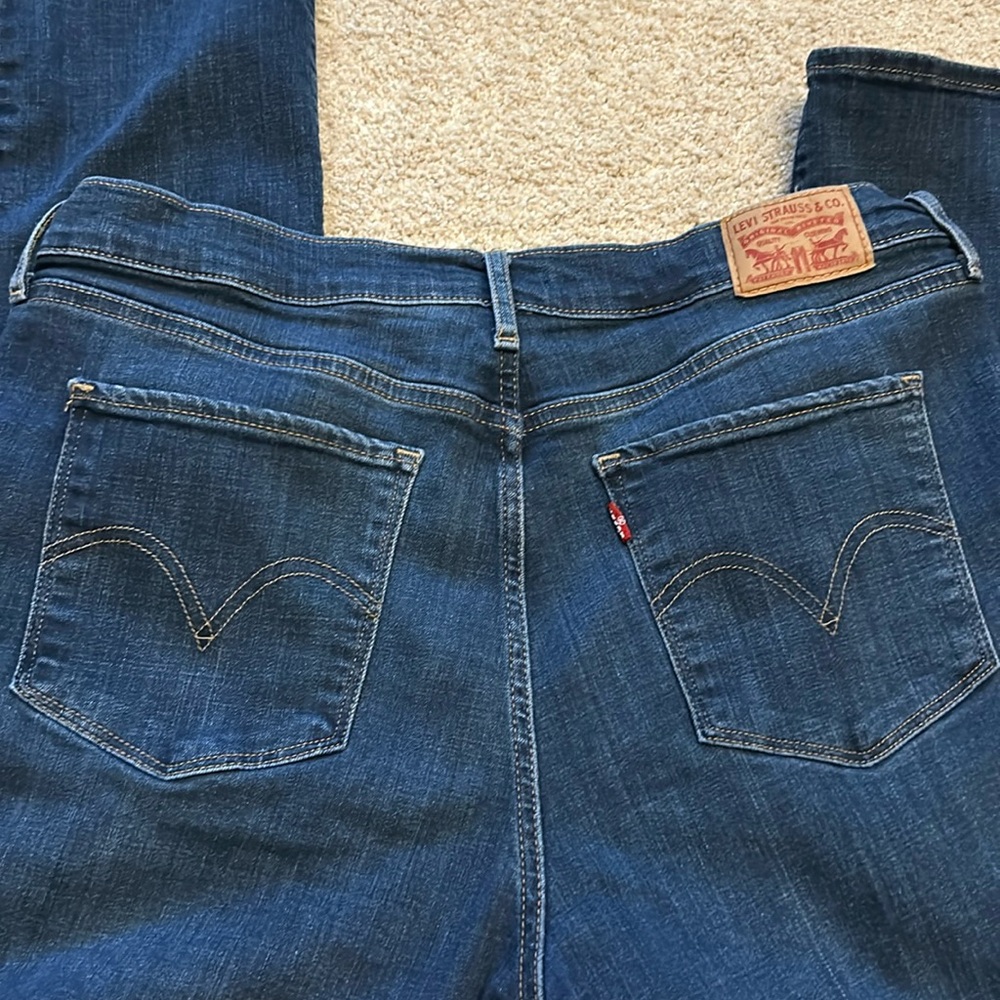 Women’s Levi’s Classic Straight Medium Wash 14